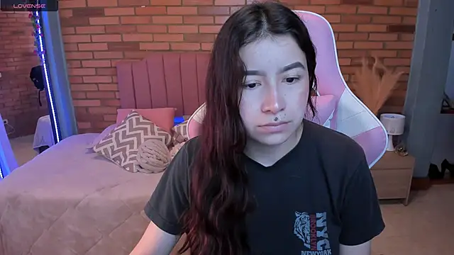 Amy joones online show from May 2026 11:30:01 AM