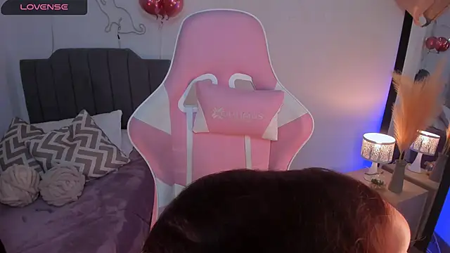 Amy joones online show from April 2026 11:33:01 AM