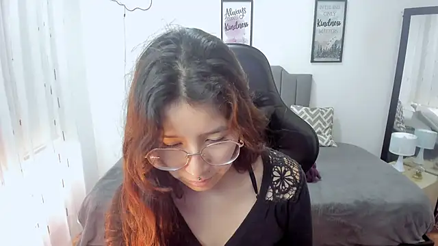 Snapshot of Amy_joones chatting on September 2025 12:55:01 PM Amy joones online show from September 2025 12:55:01 PM