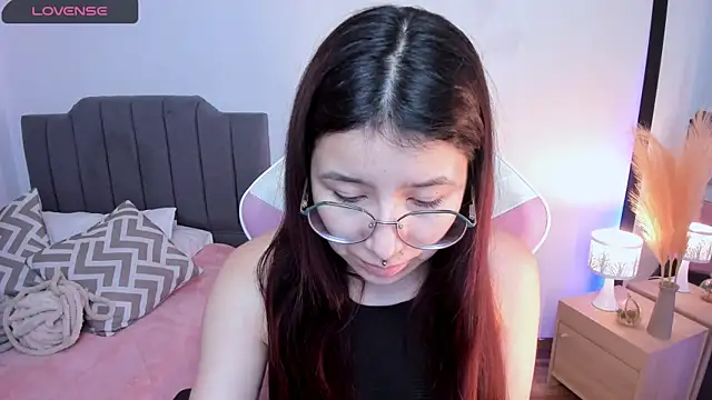 Amy joones online show from April 2026 11:36:02 AM
