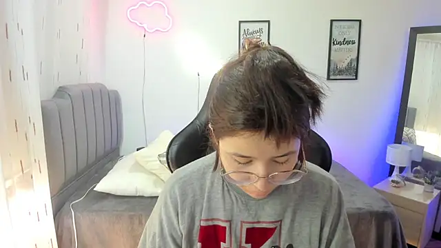 Snapshot of Amy_joones chatting on March 2025 01:39:02 PM Amy joones online show from March 2025 01:39:02 PM