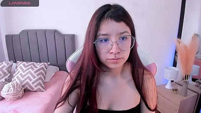 Amy joones online show from April 2026 01:08:02 PM
