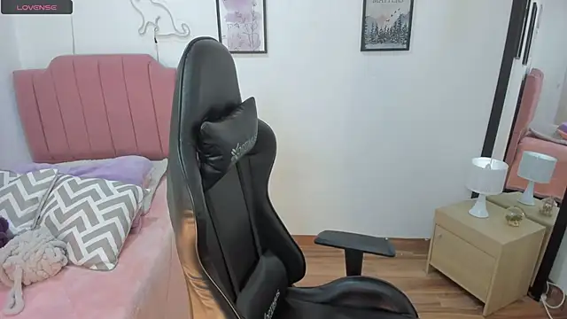 Snapshot of Amy_joones chatting on November 2025 12:39:01 PM Amy joones online show from November 2025 12:39:01 PM