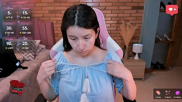 Amy joones online show from May 2026 11:25:02 AM
