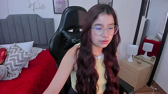 Amy joones online show from February 2026 12:01:02 PM