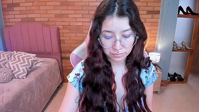 Amy joones online show from May 2026 11:50:01 AM