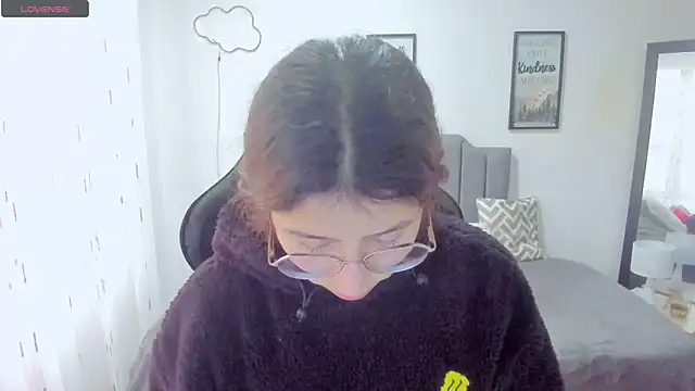 Snapshot of Amy_joones chatting on September 2025 11:32:02 AM Amy joones online show from September 2025 11:32:02 AM