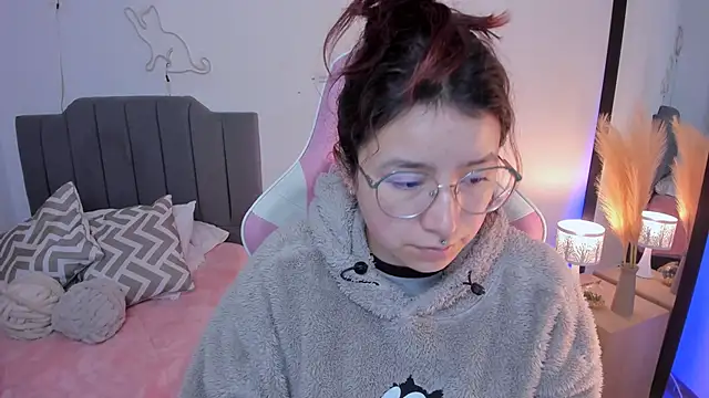 Amy joones online show from April 2026 11:16:02 AM