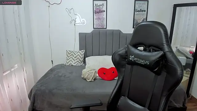 Snapshot of Amy_joones chatting on September 2025 12:20:01 PM Amy joones online show from September 2025 12:20:01 PM