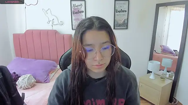 Snapshot of Amy_joones chatting on November 2025 12:31:01 PM Amy joones online show from November 2025 12:31:01 PM