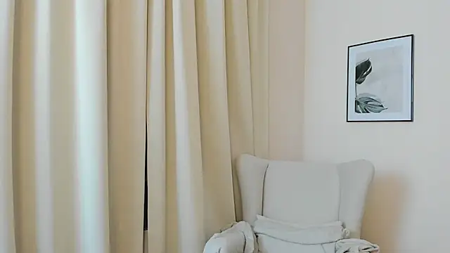 Snapshot of SuzyJamess chatting on December 2024 01:45:01 AM SuzyJamess online show from December 2024 01:45:01 AM