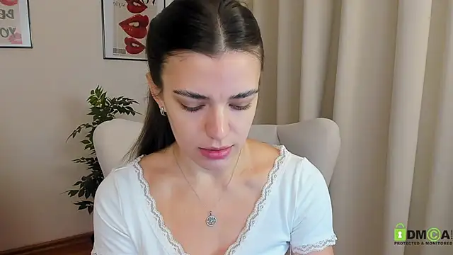 Snapshot of SuzyJamess chatting on March 2025 02:14:02 AM SuzyJamess online show from March 2025 02:14:02 AM