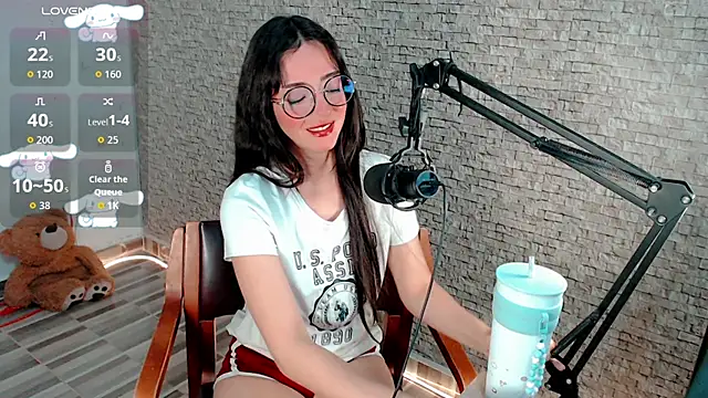 emma unu online show from June 2026 02:50:02 AM
