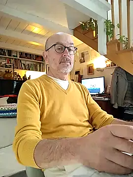 Snapshot of MadProfessor chatting on March 2025 11:19:02 AM MadProfessor online show from March 2025 11:19:02 AM