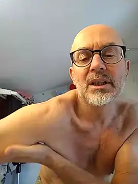 Snapshot of MadProfessor chatting on February 2025 11:00:02 AM MadProfessor online show from February 2025 11:00:02 AM
