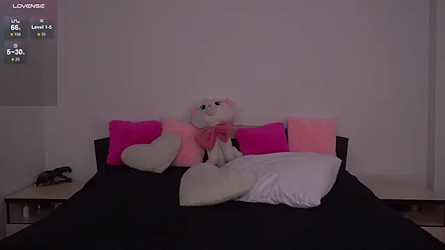 Arielgrace online show from April 2026 02:36:02 PM