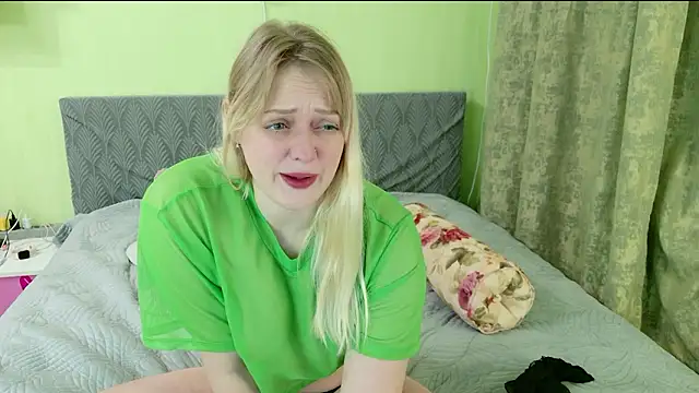 Kira Miler online show from March 2026 06:52:01 AM