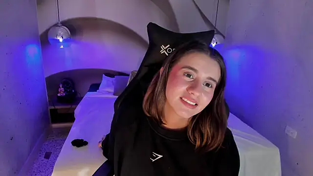 Snapshot of LanaHerondale chatting on March 2025 02:54:01 PM LanaHerondale online show from March 2025 02:54:01 PM