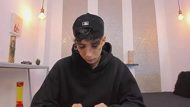 Nikolay Gregori online show from November 2025 04:17:02 AM