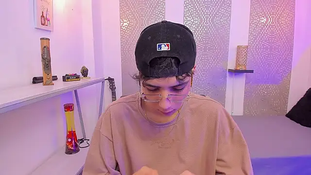 Nikolay Gregori online show from November 2025 04:16:01 AM