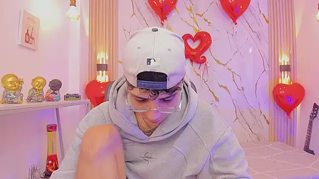 Nikolay Gregori online show from February 2026 04:37:02 AM