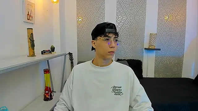 Nikolay Gregori online show from November 2025 04:15:02 AM