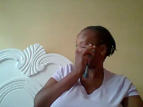 Snapshot of Sexxy-Shie chatting on October 2025 06:14:01 AM Sexxy-Shie online show from October 2025 06:14:01 AM