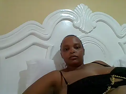 Snapshot of Sexxy-Shie chatting on July 2026 05:07:02 AM Sexxy-Shie online show from July 2026 05:07:02 AM