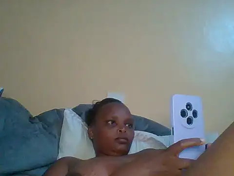 Snapshot of Sexxy-Shie chatting on March 2025 07:26:02 PM Sexxy-Shie online show from March 2025 07:26:02 PM