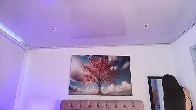 Julianaa Castro  online show from February 2026 11:54:01 AM