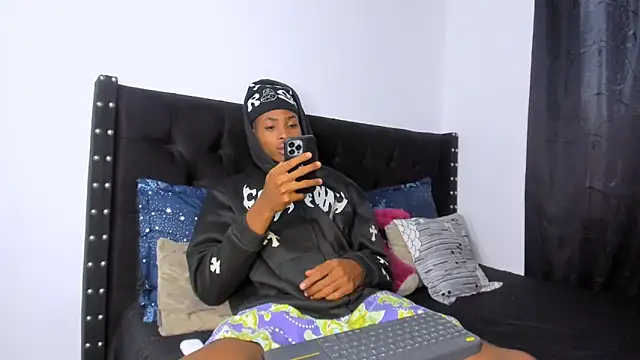 Snapshot of Pantera_black_21 chatting on October 2025 09:13:02 PM Pantera black 21 online show from October 2025 09:13:02 PM