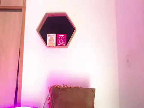 Gorrion   online show from October 2025 11:03:02 PM