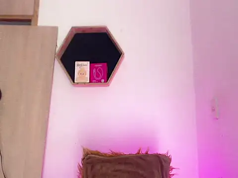 Gorrion   online show from November 2025 11:41:01 PM