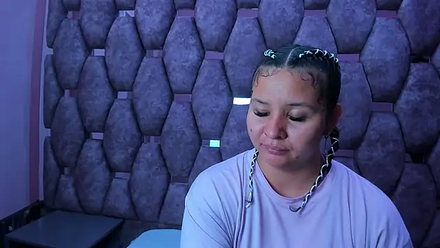 AlaSmith online show from November 2025 02:27:01 AM