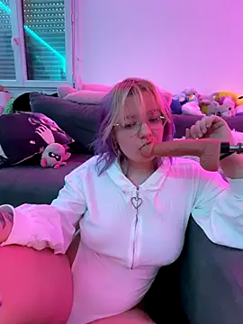 LaskaLeRoomba online show from December 2025 09:55:01 AM