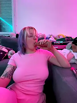 LaskaLeRoomba online show from December 2025 01:54:02 PM