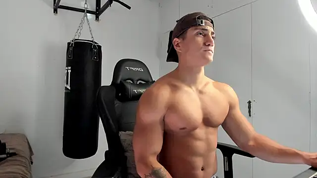 dan01  online show from November 2025 02:20:01 PM