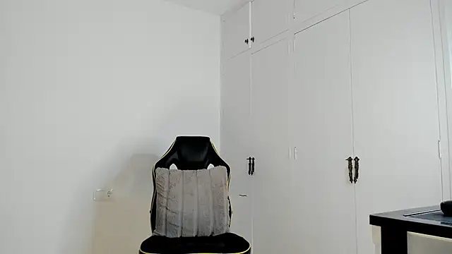 Snapshot of dan01_ chatting on February 2025 12:27:01 PM dan01 online show from February 2025 12:27:01 PM
