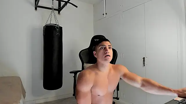 dan01  online show from December 2025 08:41:02 PM