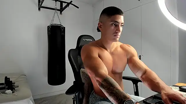 dan01  online show from November 2025 02:20:01 PM