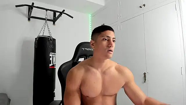 dan01  online show from April 2026 06:04:01 AM