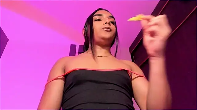 CandyLatinHott online show from October 2025 01:07:02 AM