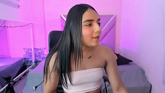 CandyLatinHott online show from February 2026 06:46:01 AM