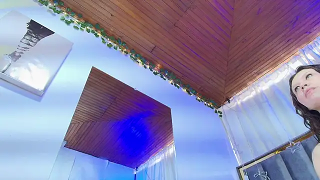 Snapshot of Eda_Bonne chatting on December 2025 12:48:02 PM Eda Bonne online show from December 2025 12:48:02 PM