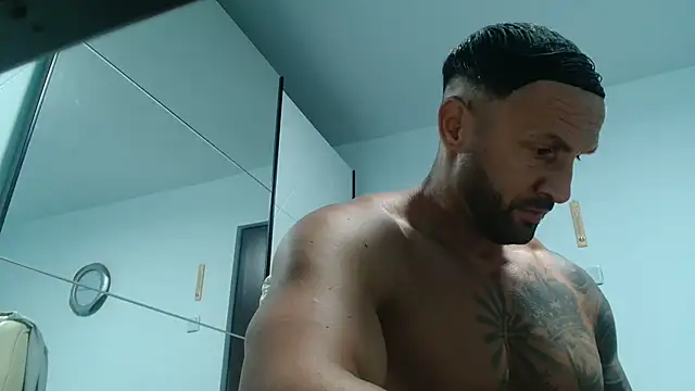Snapshot of Magnificmuscles89 chatting on May 2026 11:17:02 AM Magnificmuscles89 online show from May 2026 11:17:02 AM