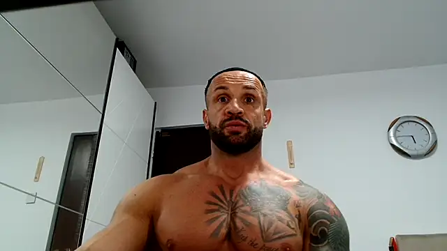 Magnificmuscles89 online show from October 2025 02:16:02 PM