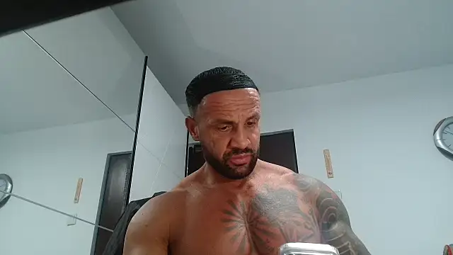 Magnificmuscles89 online show from February 2026 04:50:01 PM