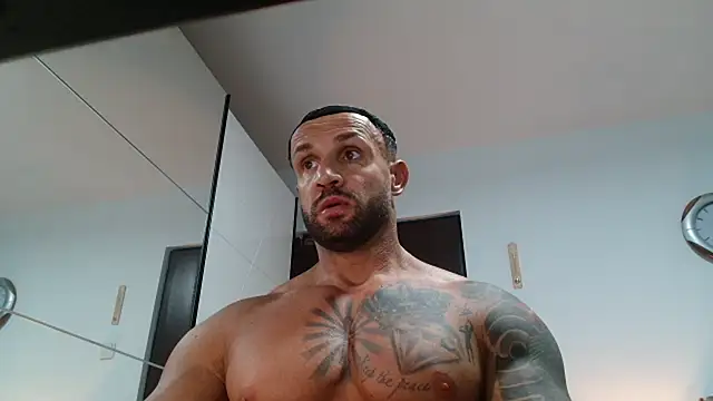 Snapshot of Magnificmuscles89 chatting on May 2026 04:04:01 PM Magnificmuscles89 online show from May 2026 04:04:01 PM