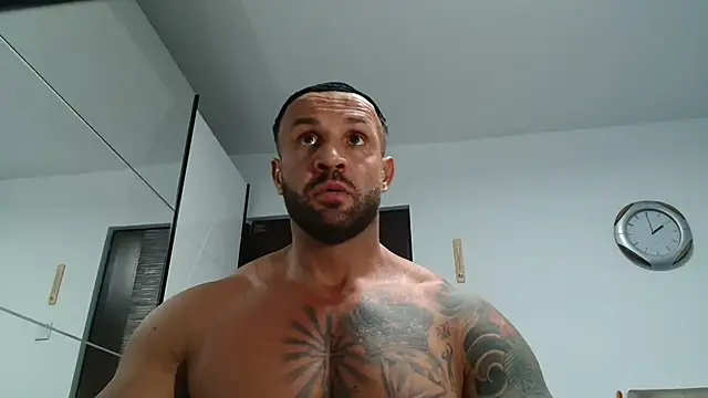 Magnificmuscles89 online show from April 2026 10:58:01 PM