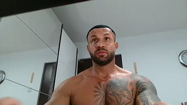 Magnificmuscles89 online show from April 2026 10:54:02 AM